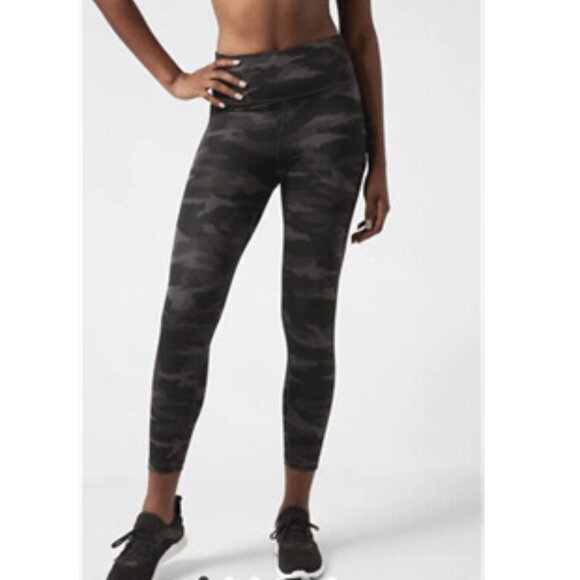Athleta Ultimate 7/8 Tight *Camo - Picture 3 of 11